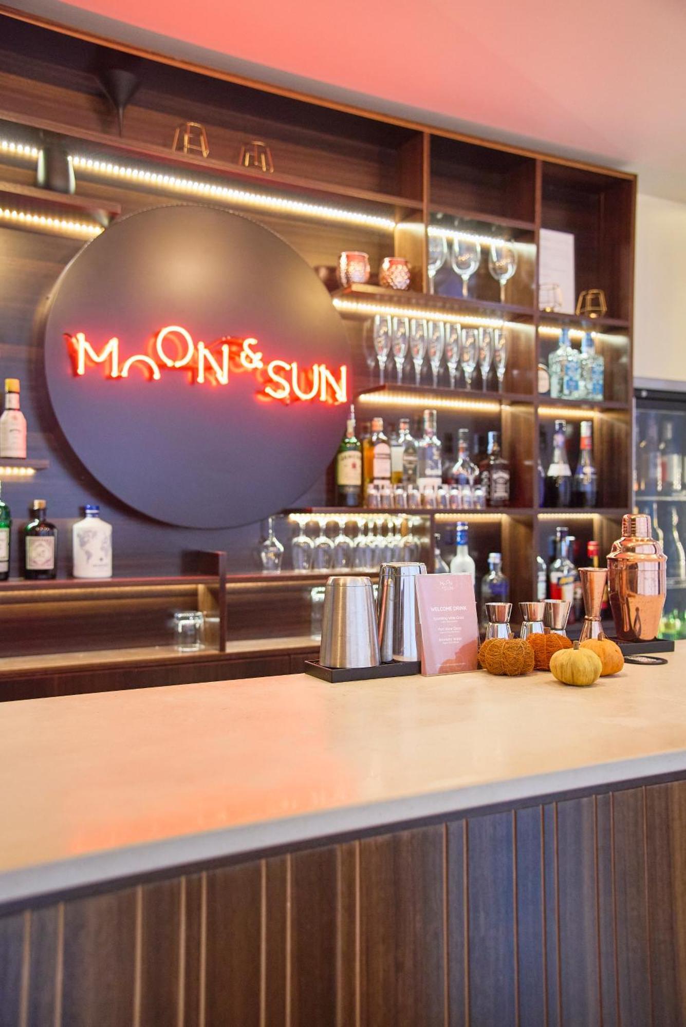 Hotel Moon & Sun Порто Екстериор снимка